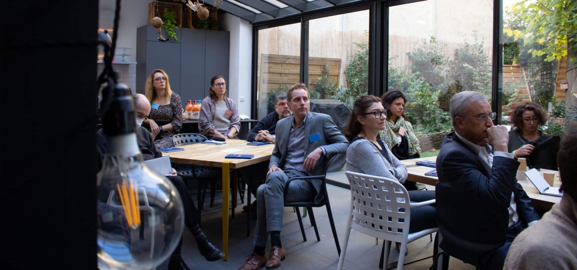 Nos équipes Consulting à l'écoute en plein séminaire