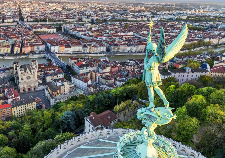 Uitzicht op Lyon vanaf de Basiliek Notre Dame de Fourvière